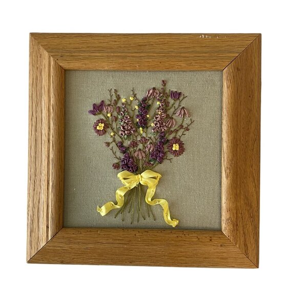 Vintage Framed Embroidered Floral Bow Needlepoint Thread Art Wall Decor - Picture 1 of 7
